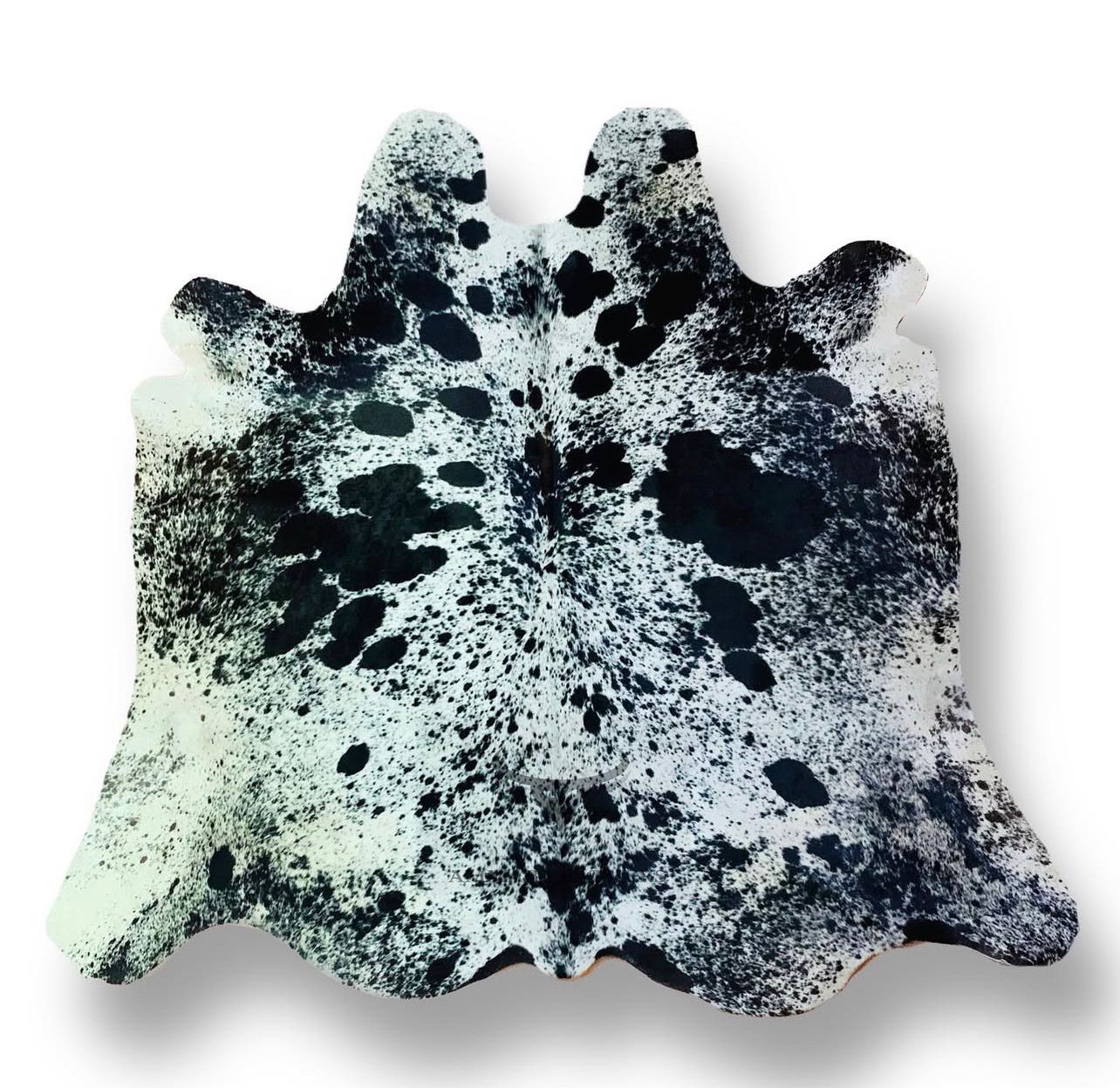 Cowhide Elegance – Raw Texture, Refined Style